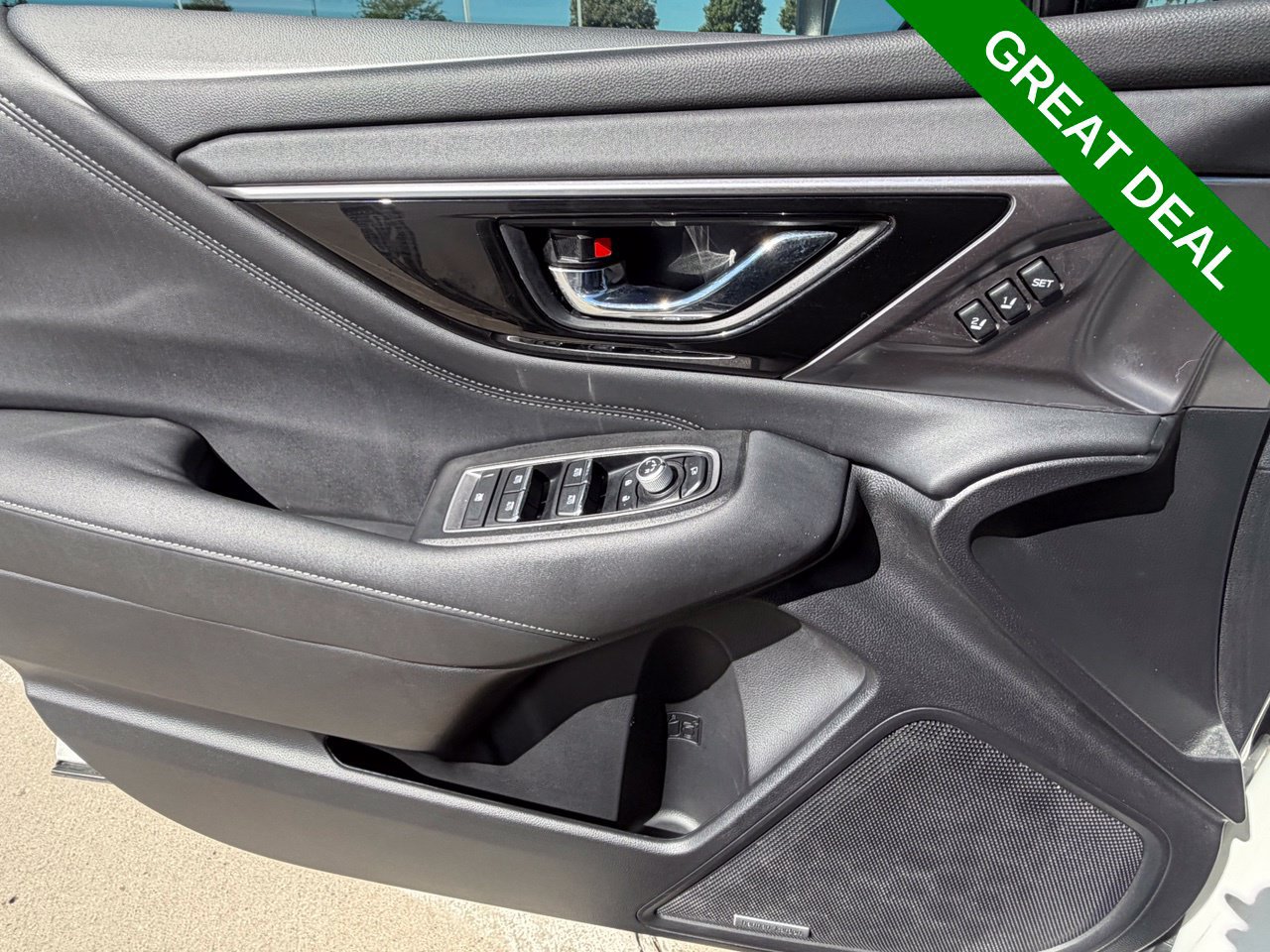 Used 2025 Subaru Outback Touring XT AWD/4WD image 29