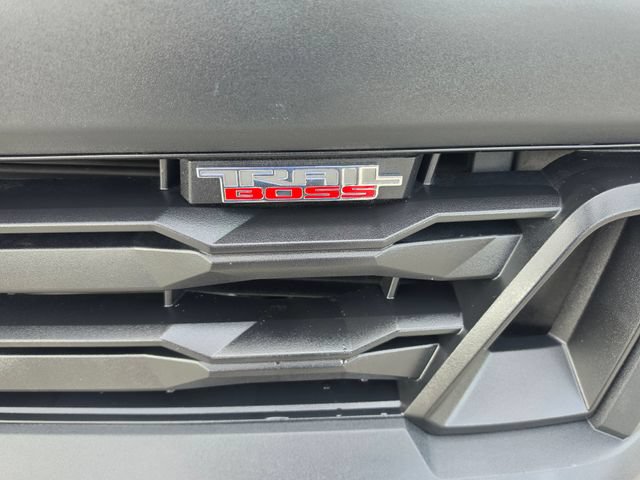 Used 2023 Chevrolet Colorado Trail Boss w/ Advanced Trailering Package AWD/4WD image 9