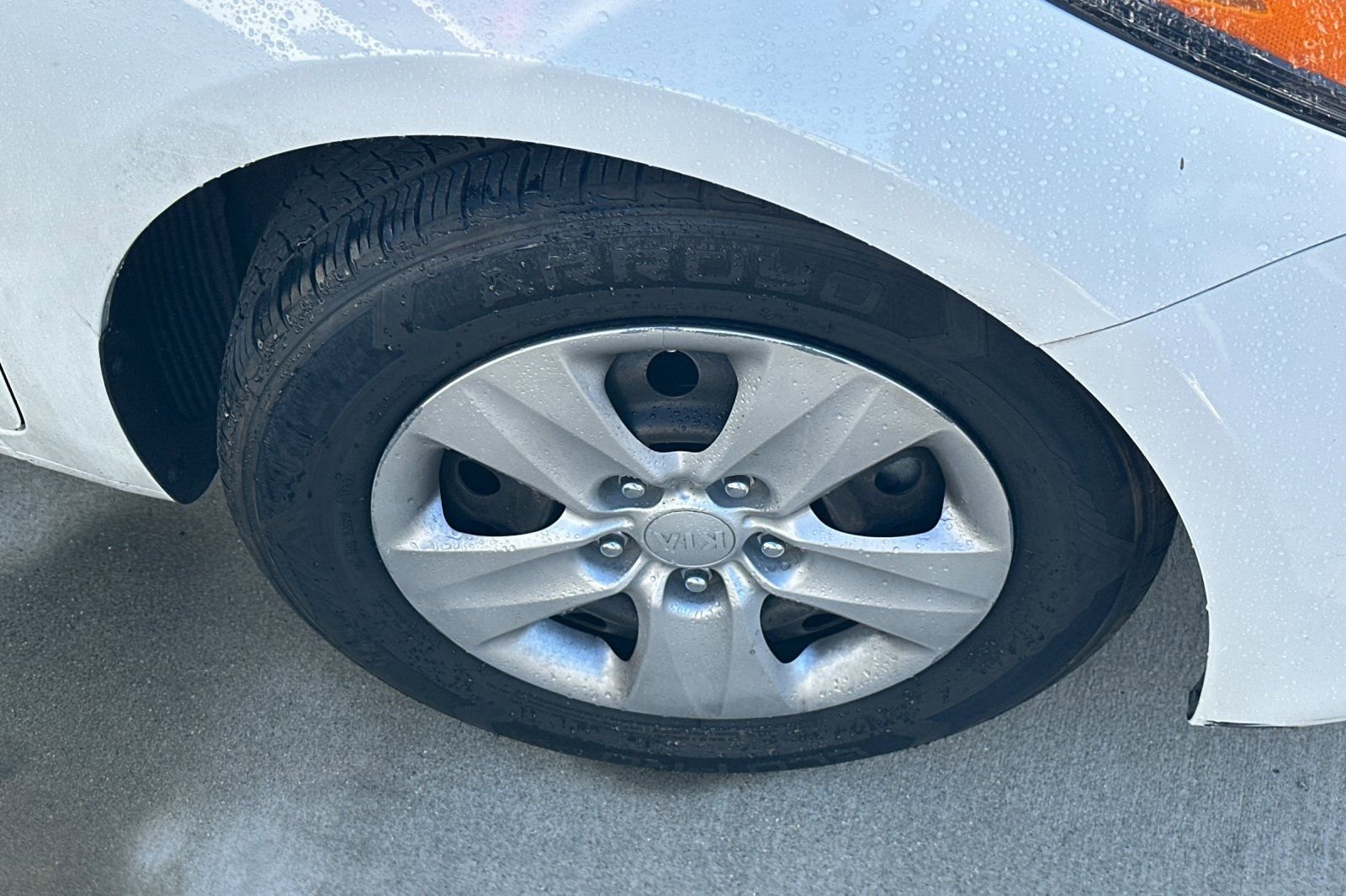 Used 2017 Kia Forte LX FWD image 3