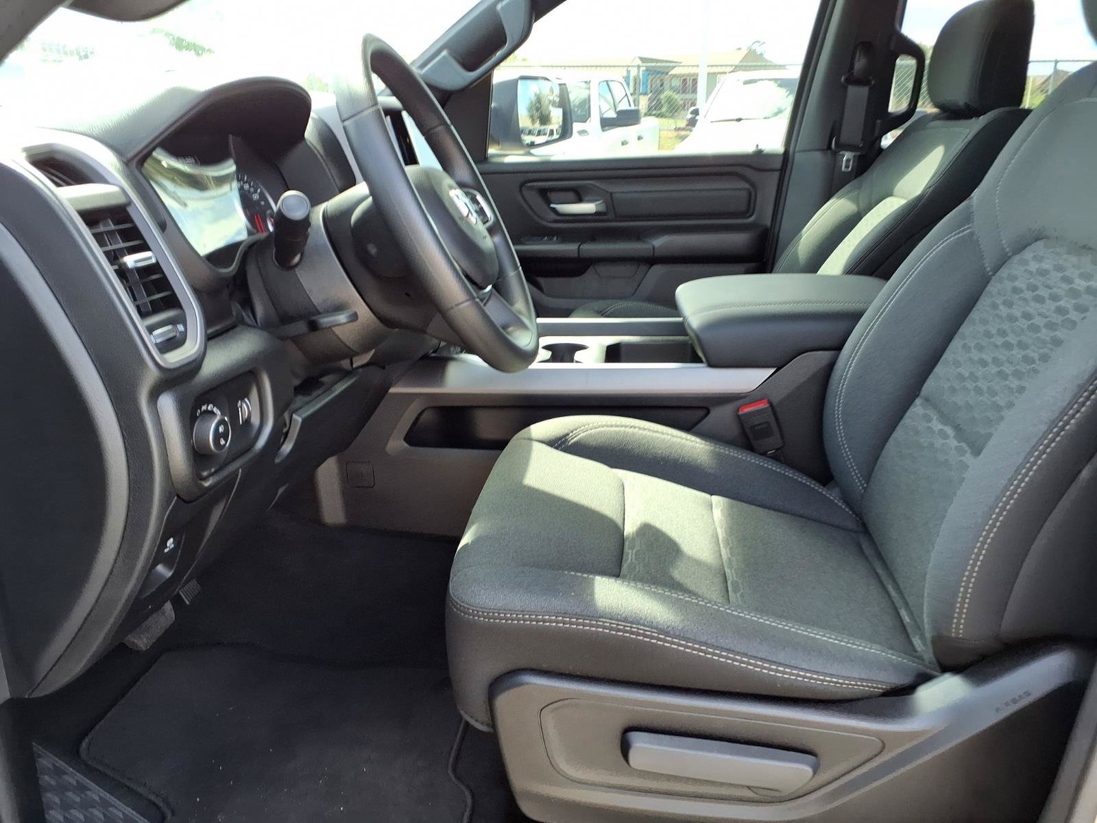 New 2027 RAM 1500 Express AWD/4WD image 14