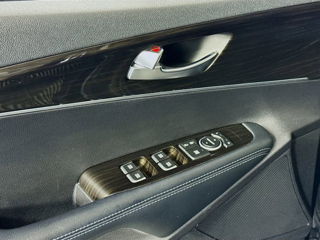 Used 2019 Kia Sorento LX w/ LX Convenience Package image 17