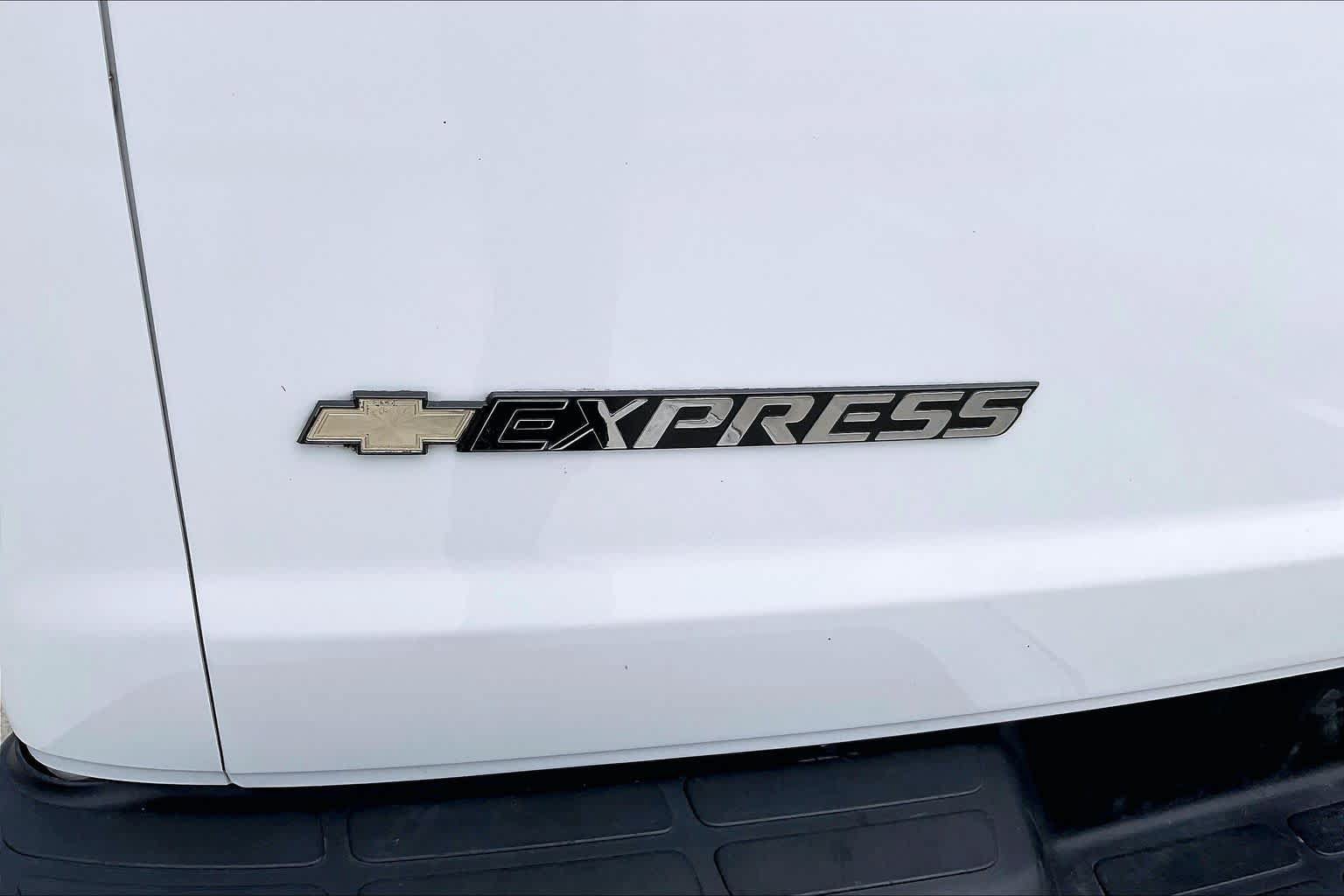 Used 2021 Chevrolet Express 2500 w/ Driver Convenience Package RWD image 26