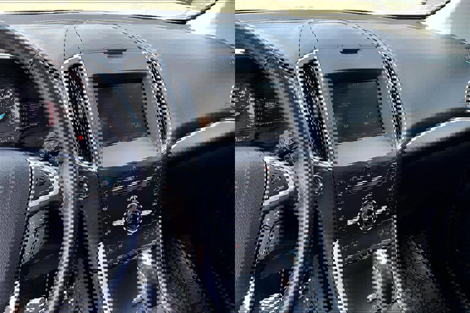 Used 2015 Ford Edge Sport w/ Equipment Group 401A AWD/4WD image 6