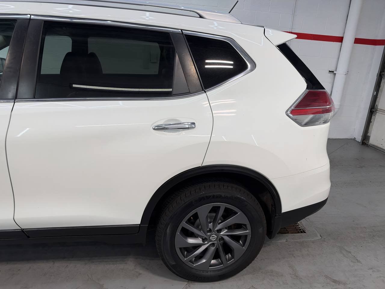 Used 2016 Nissan Rogue SL AWD/4WD image 4