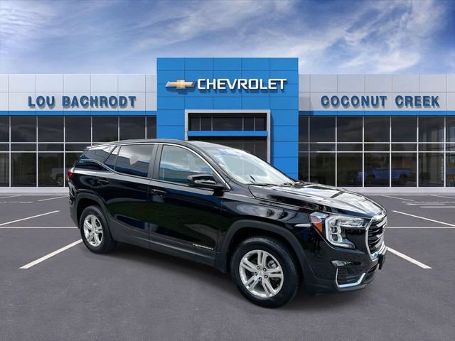 Used 2024 GMC Terrain SLE AWD/4WD image 2