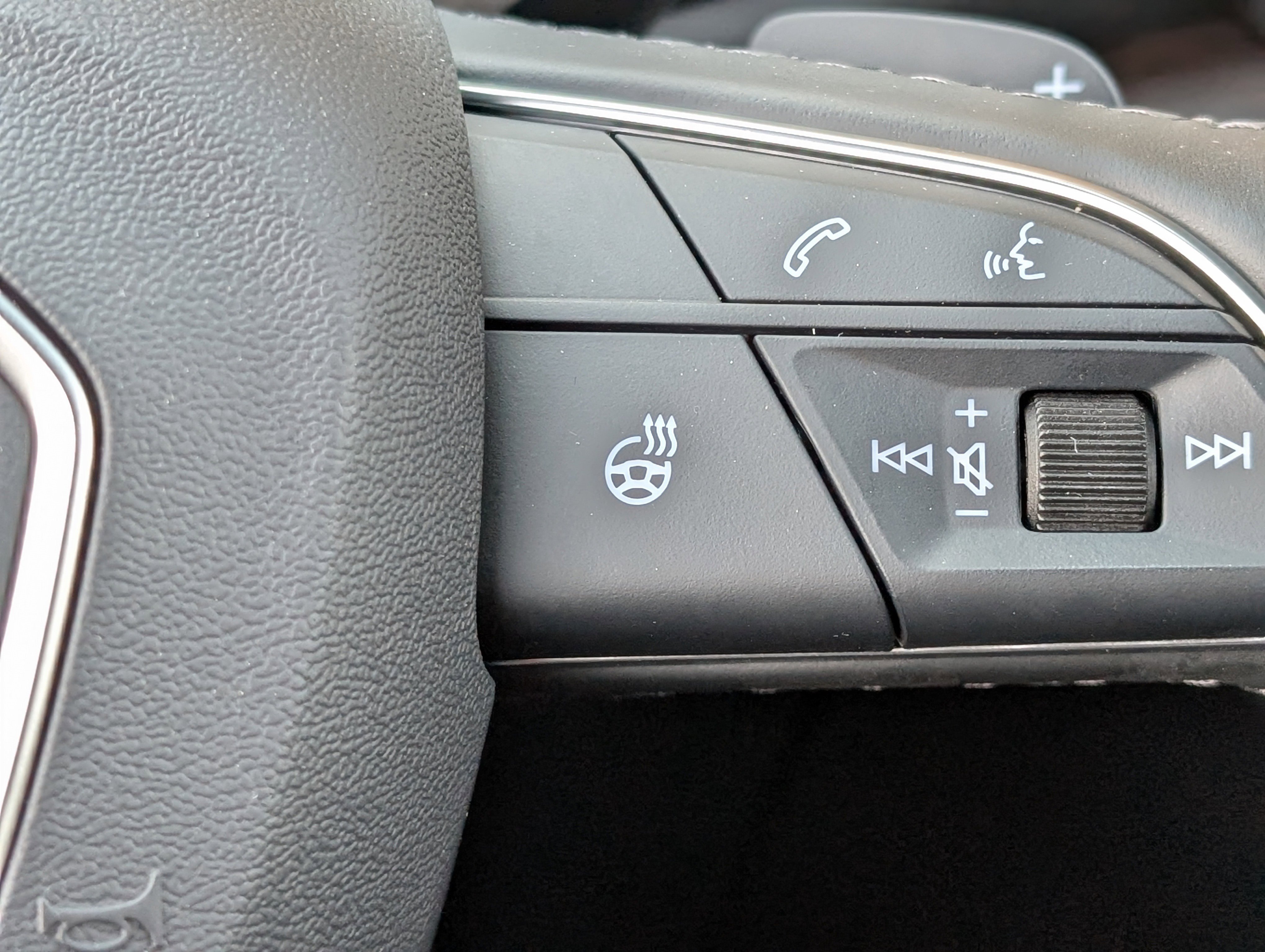 Used 2025 Audi Q5 e Premium image 35