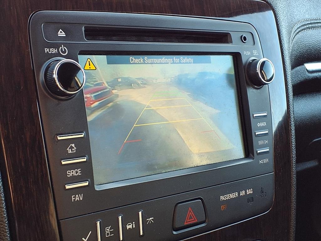 Used 2015 Chevrolet Traverse LT w/ Style and Technology Package image 19