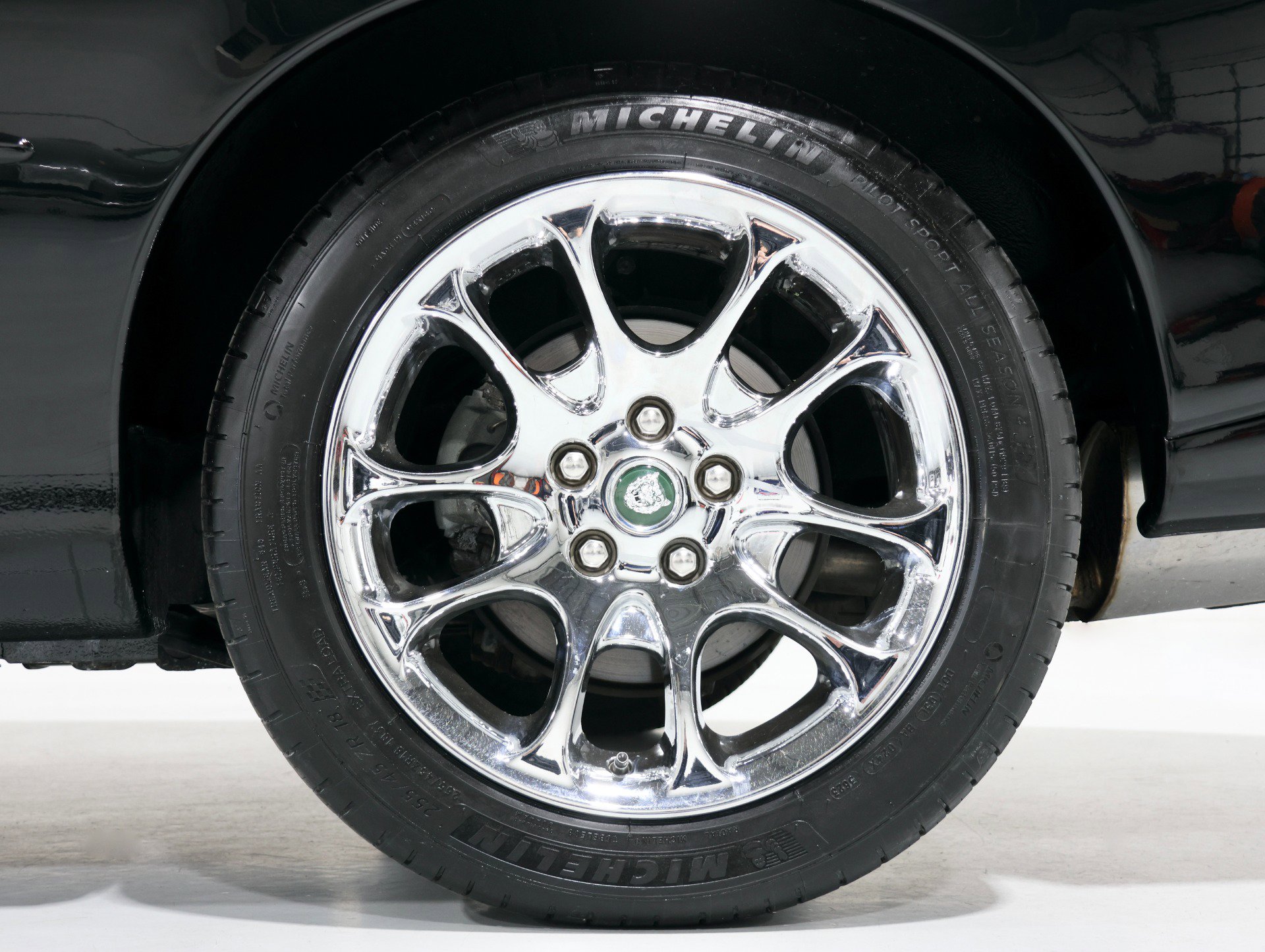 Used 2002 Jaguar XK8 Coupe image 28