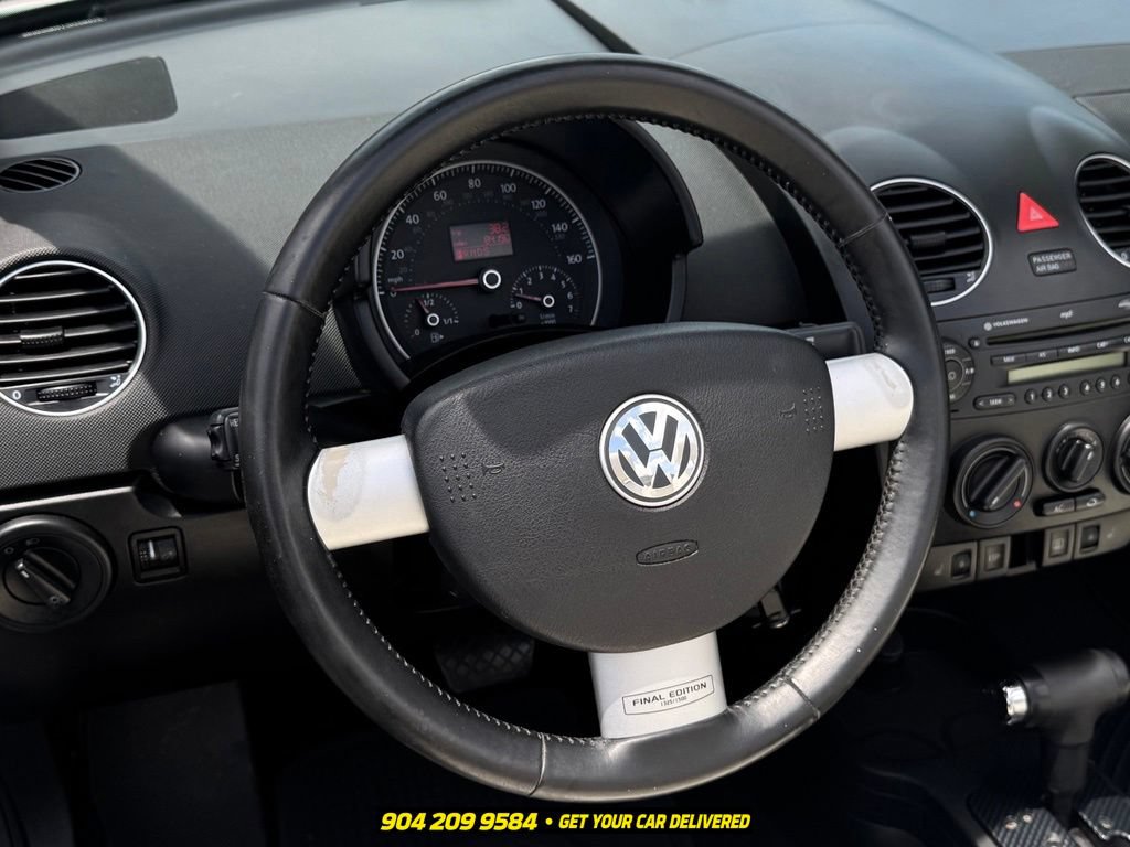 Used 2010 Volkswagen Beetle Final Edition FWD image 14