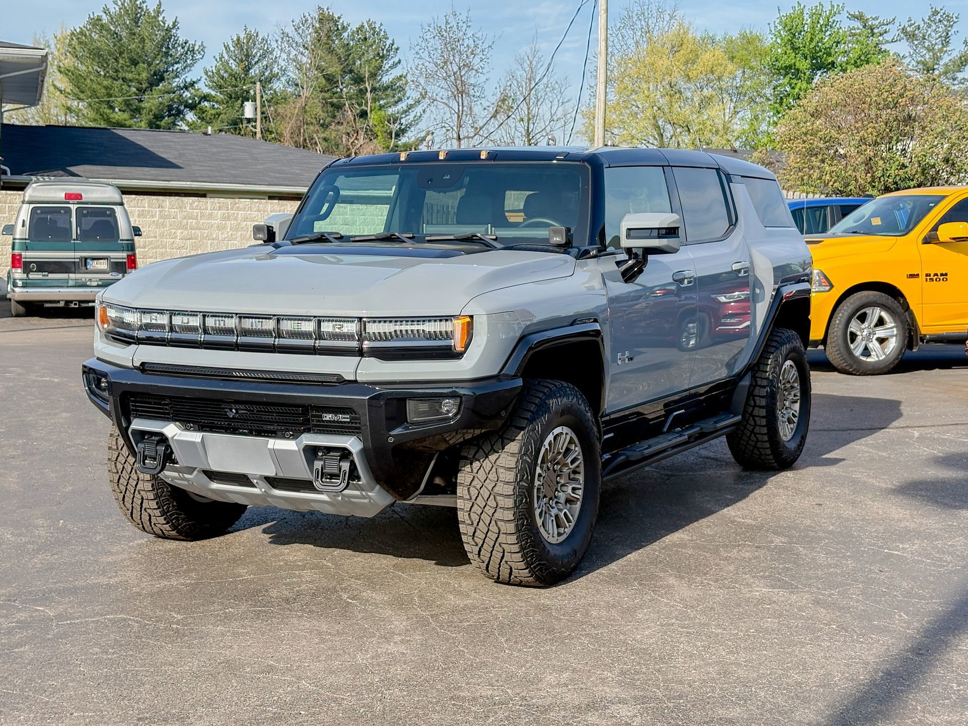 Used 2024 GMC Hummer EV 2X w/ Extreme Off-Road Package AWD/4WD image 5