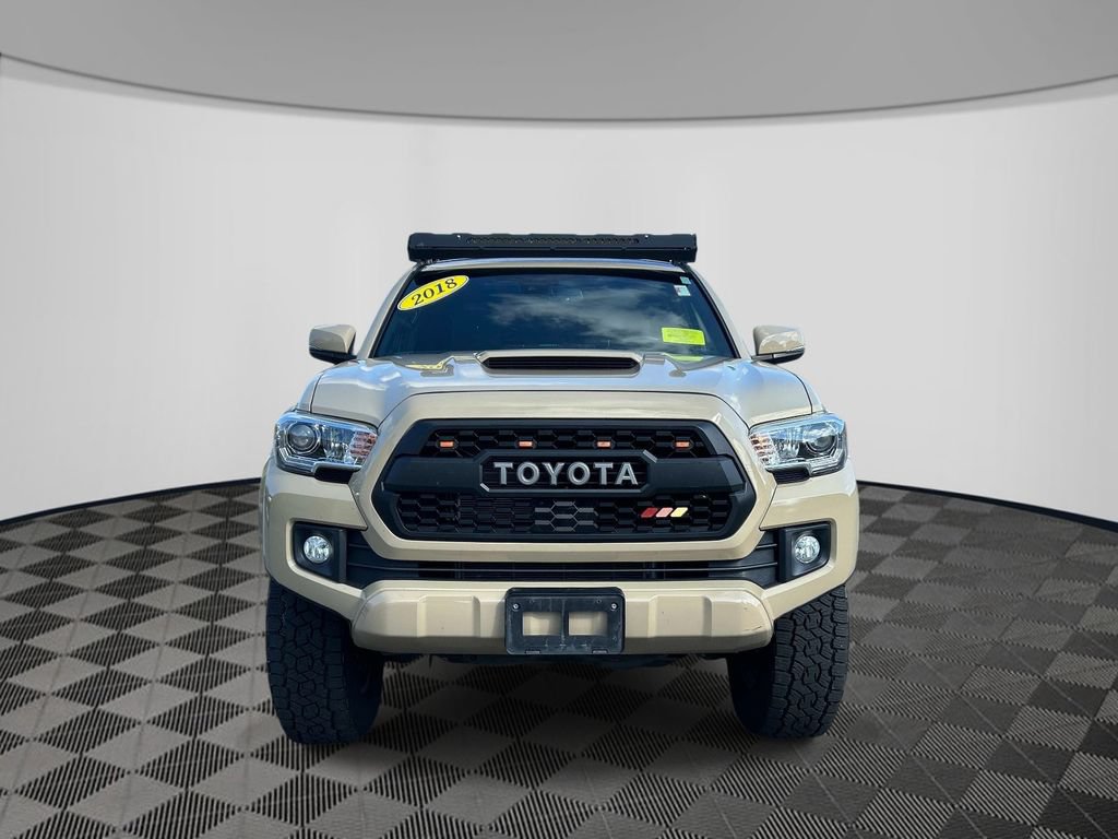 Used 2018 Toyota Tacoma TRD Sport AWD/4WD image 8