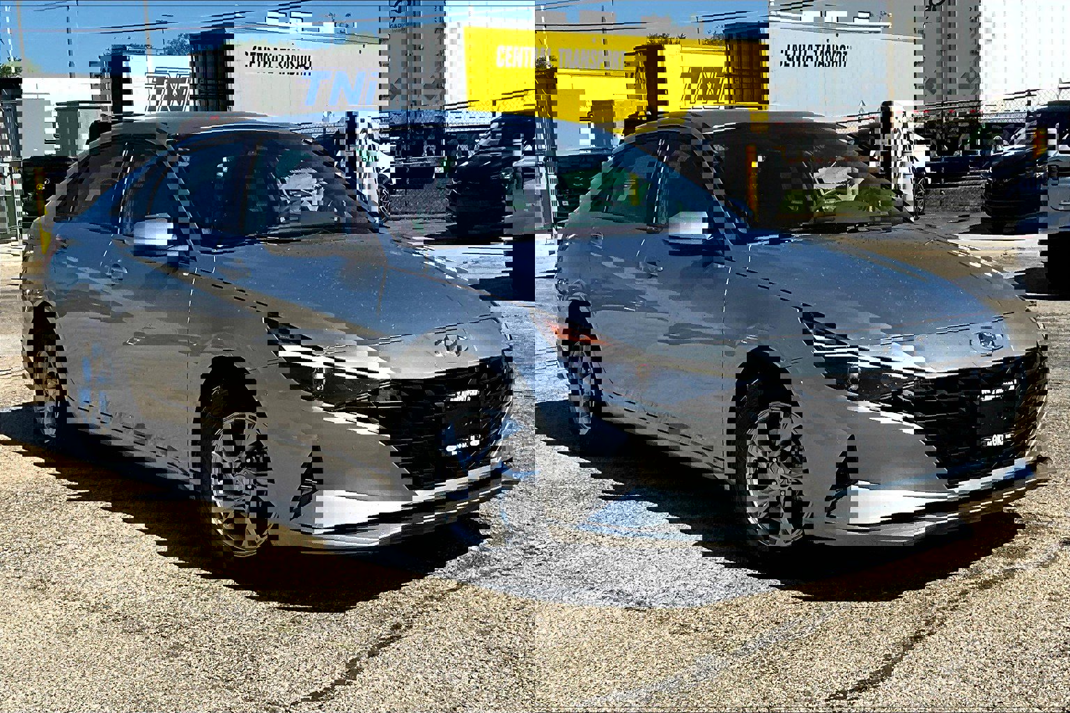 Used 2021 Hyundai Elantra SE image 36