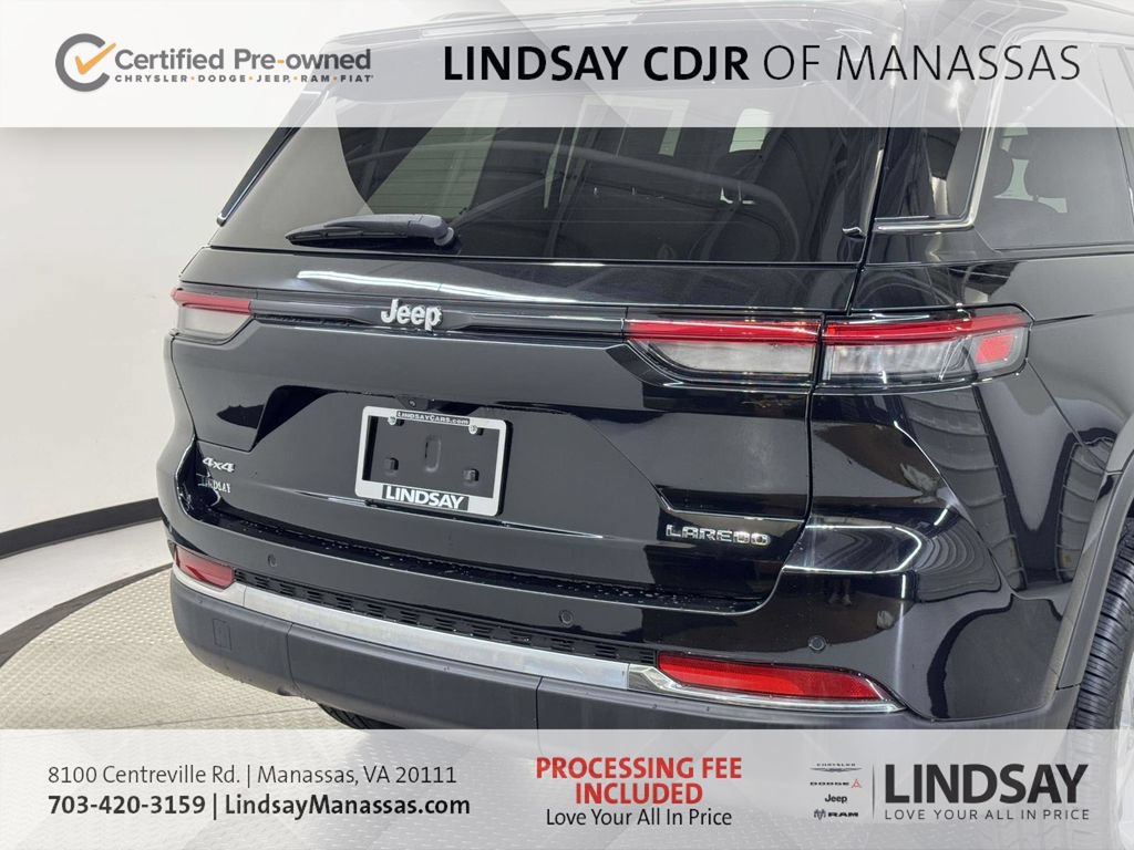 Used 2023 Jeep Grand Cherokee Laredo w/ Luxury Tech Group I AWD/4WD image 10