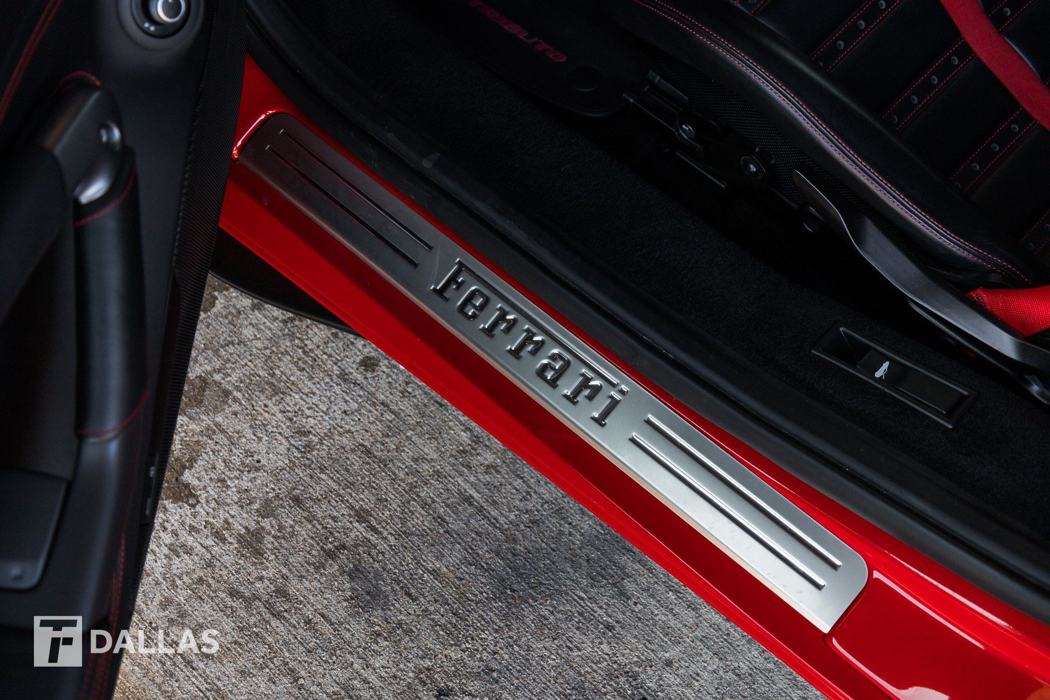 Used 2020 Ferrari F8 Tributo RWD image 22