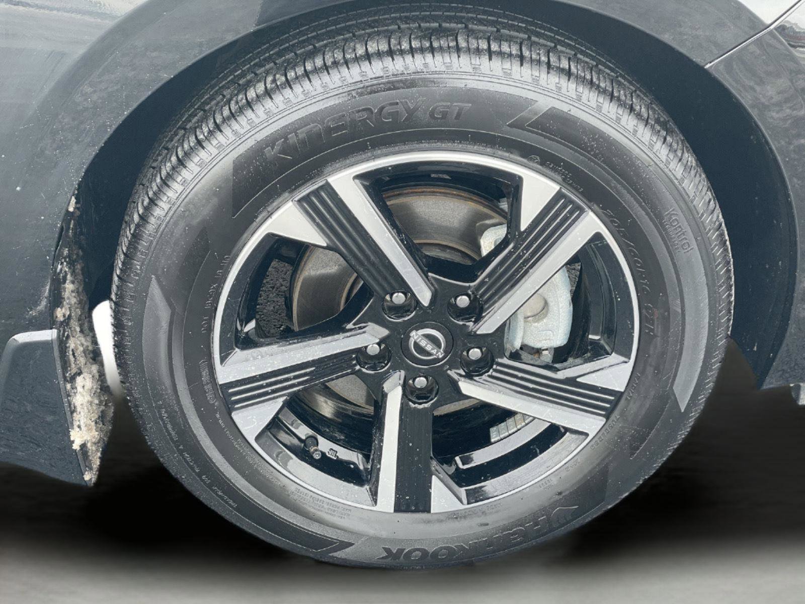 Used 2025 Nissan Sentra SV w/ All-Weather Package image 10