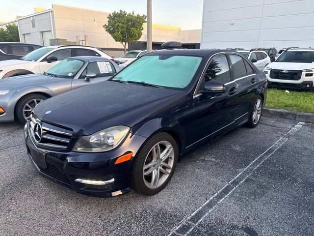 Used 2014 Mercedes-Benz C 250 Sedan image 4