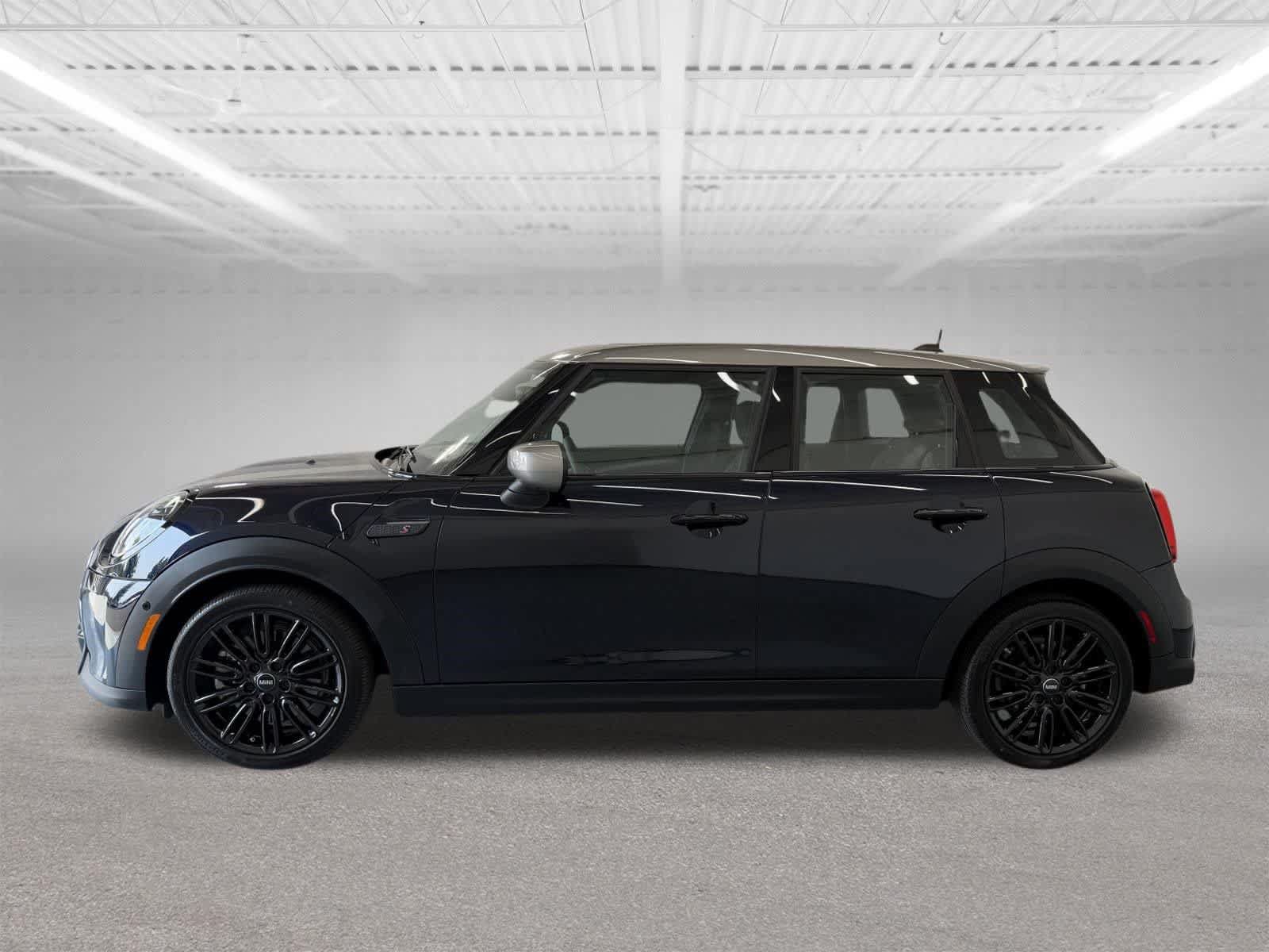 Used 2023 MINI Cooper S FWD image 2