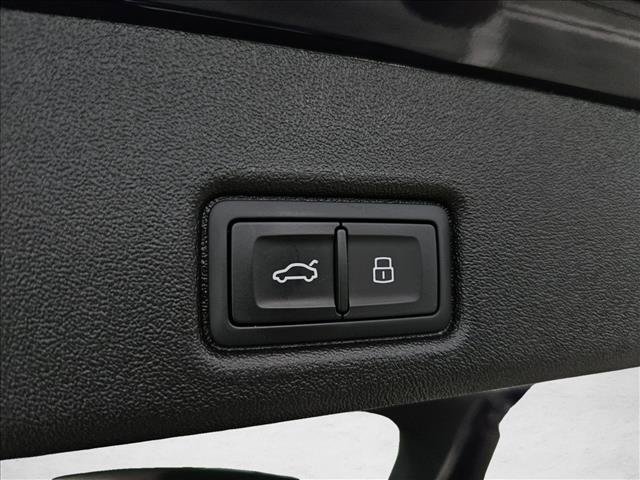Certified 2025 Audi Q5 Premium AWD/4WD image 22