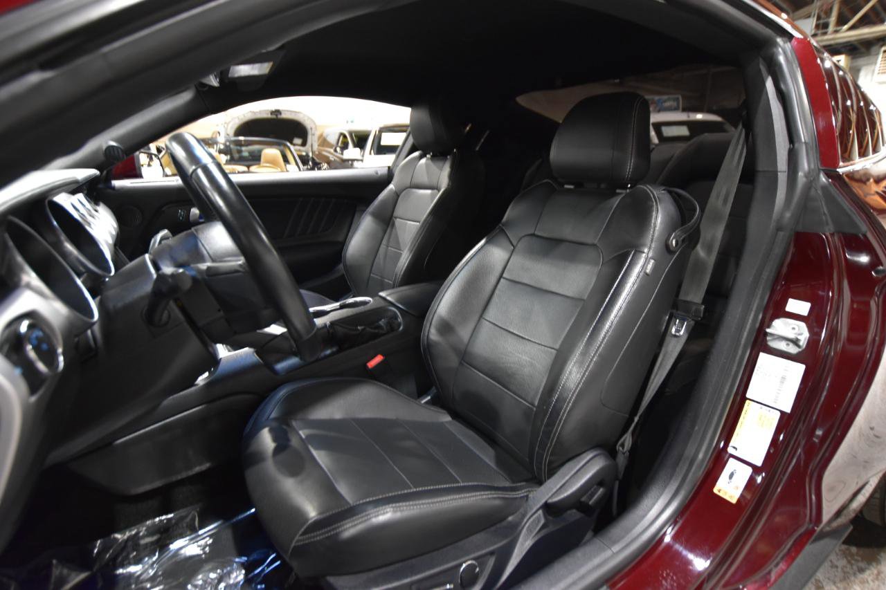 Used 2018 Ford Mustang GT Premium image 40