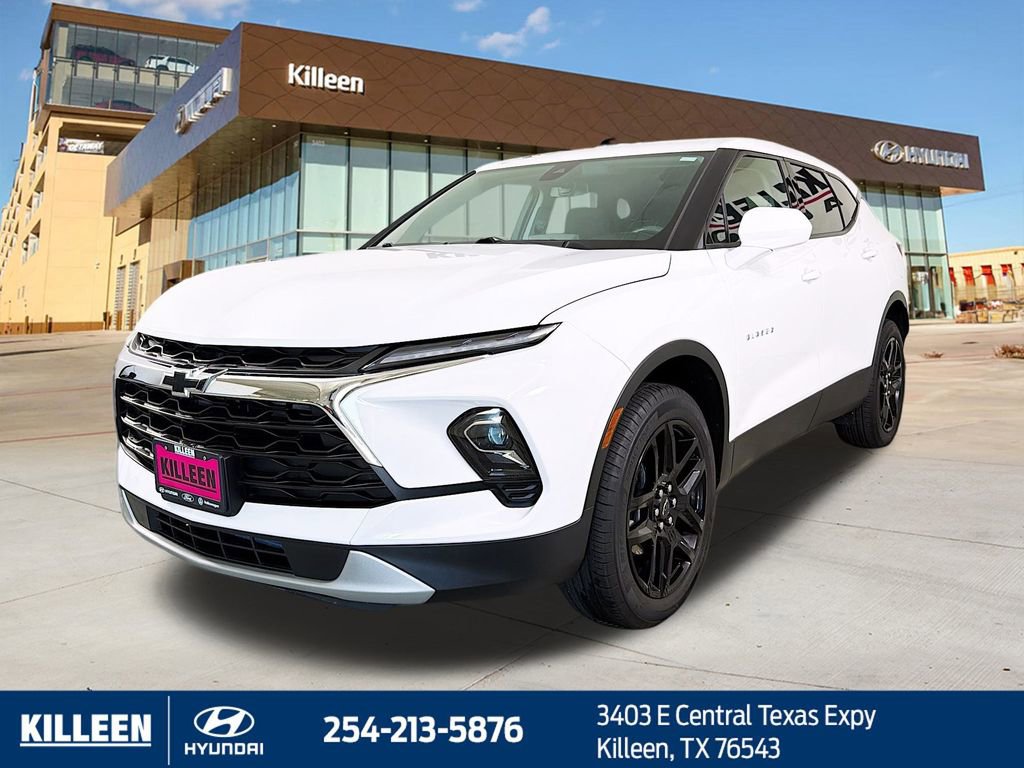 Used 2023 Chevrolet Blazer LT w/ Driver Confidence Package image 3