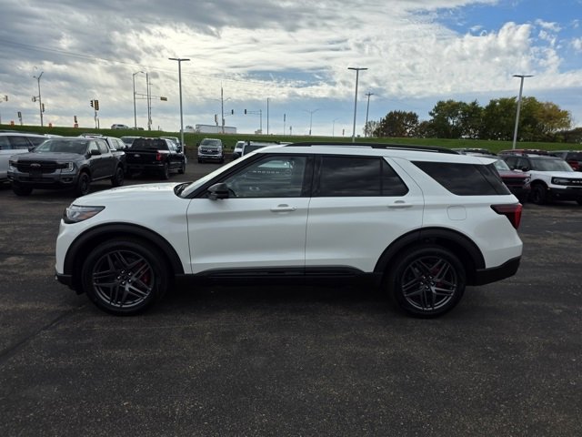 New 2026 Ford Explorer ST image 4