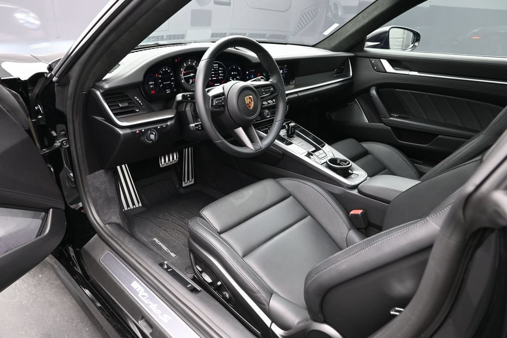 Certified 2022 Porsche 911 Turbo S AWD/4WD image 4