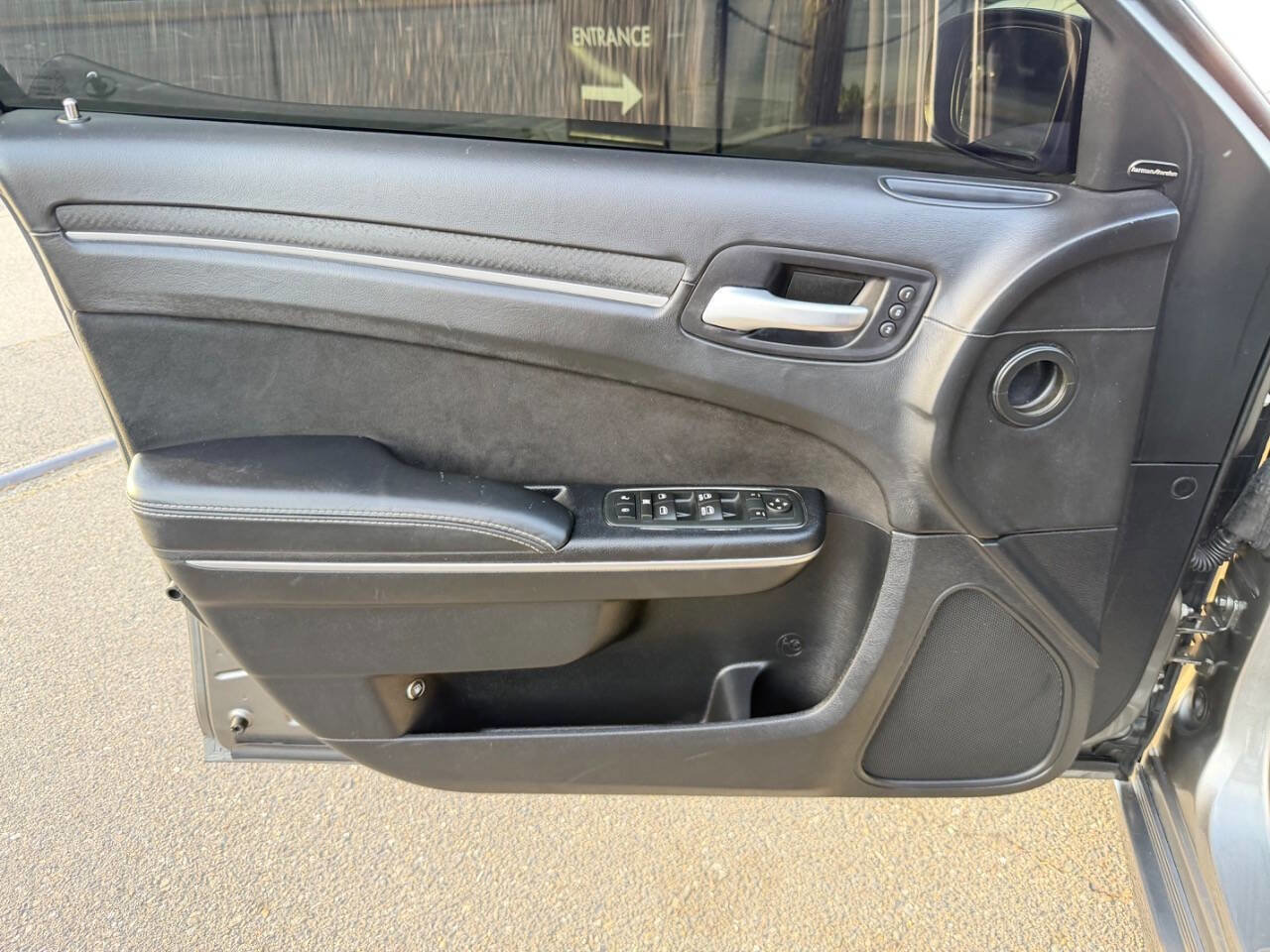 Used 2012 Chrysler 300 SRT8 w/ Leather Interior Group image 39