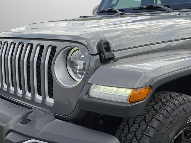 Used 2023 Jeep Gladiator Overland w/ LED Lighting Group AWD/4WD image 36