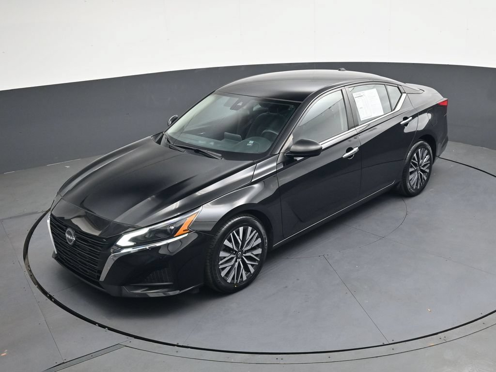 Used 2024 Nissan Altima 2.5 SV FWD image 39