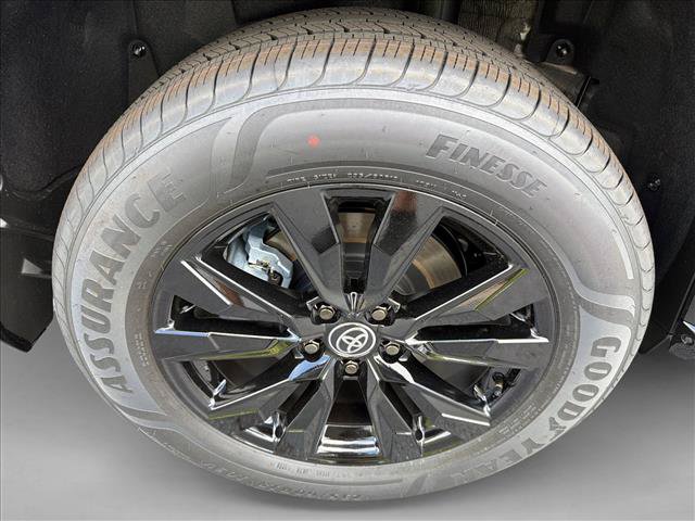 Used 2026 Toyota RAV4 SE AWD/4WD image 17