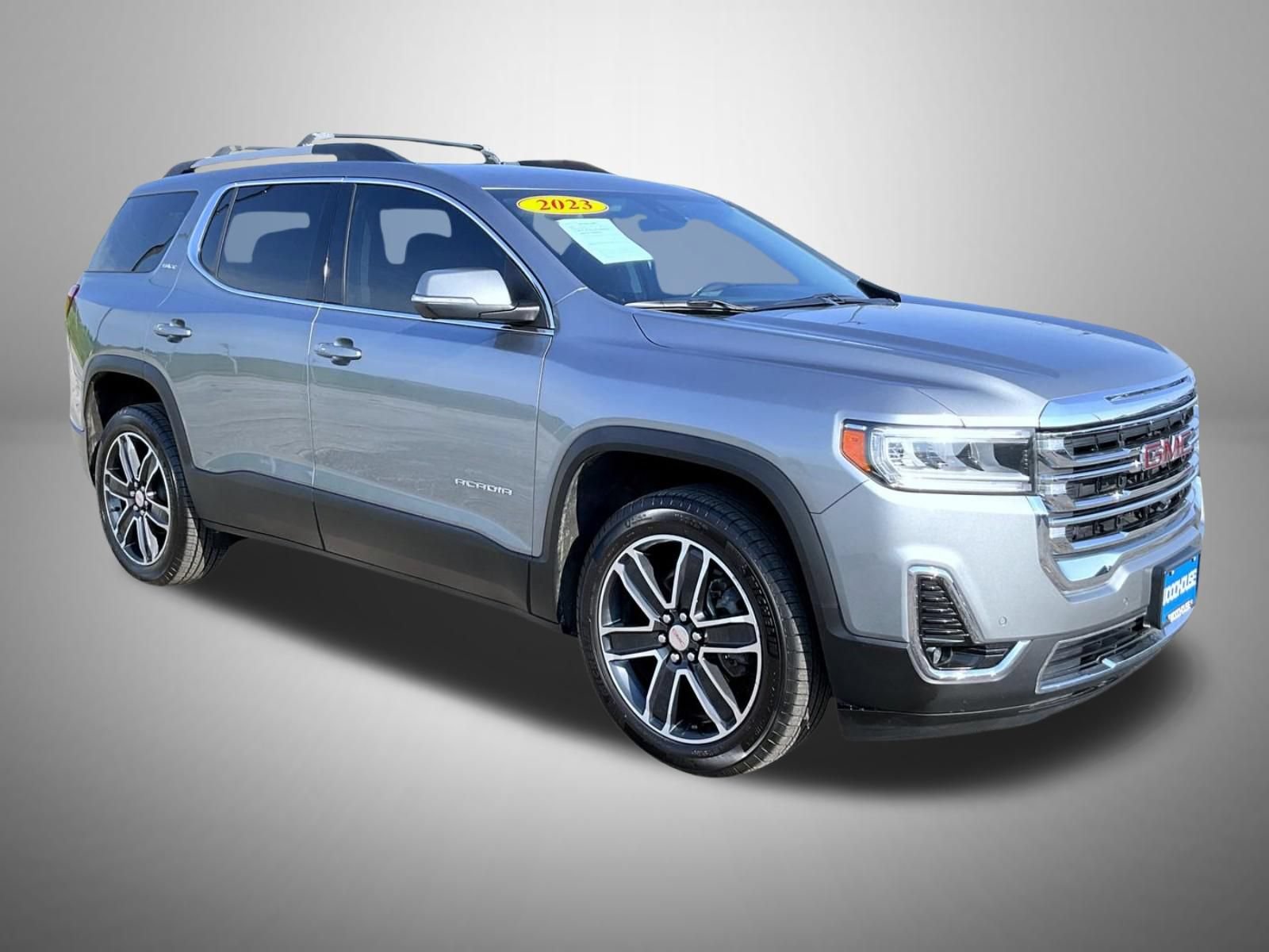 Certified 2023 GMC Acadia SLT w/ Technology Package AWD/4WD image 5