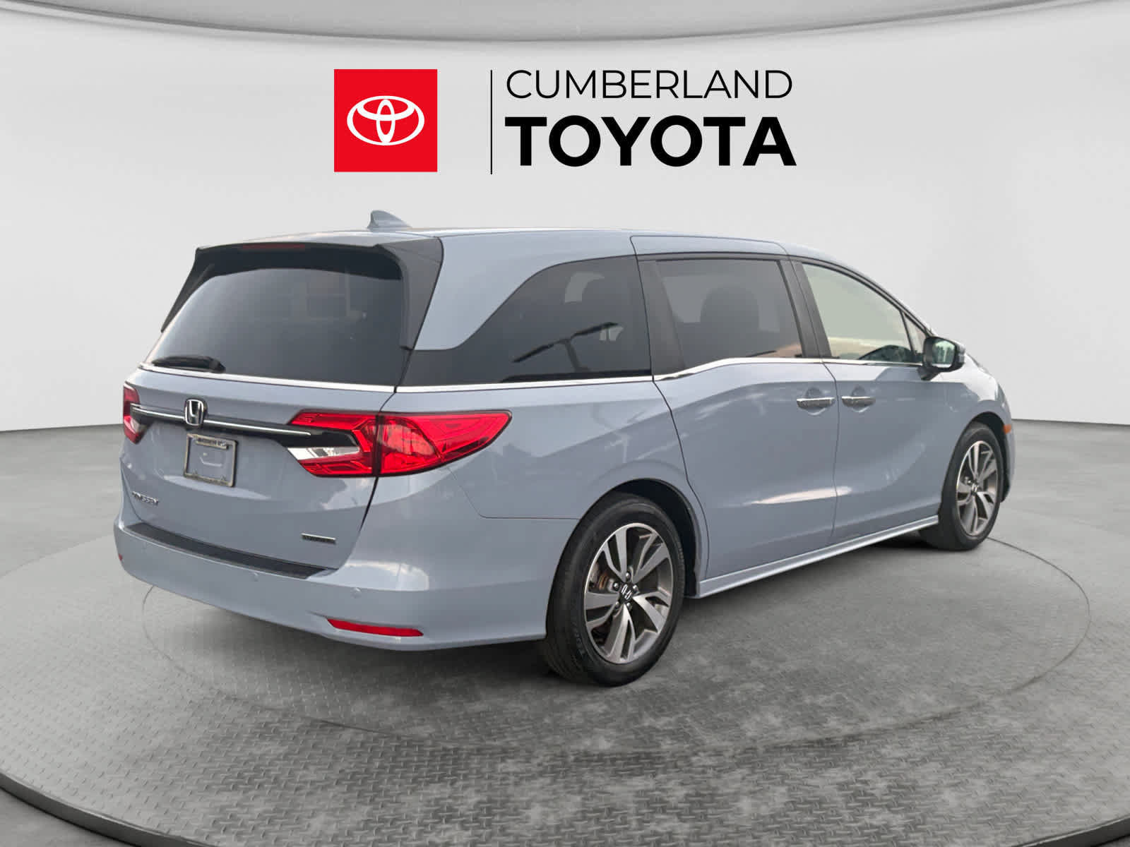 Used 2023 Honda Odyssey Touring image 5