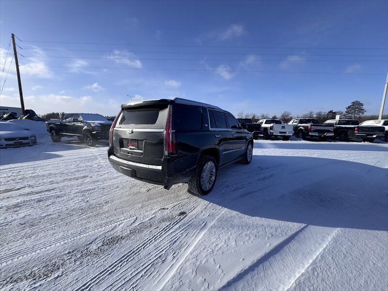 Used 2017 Cadillac Escalade Platinum AWD/4WD image 4