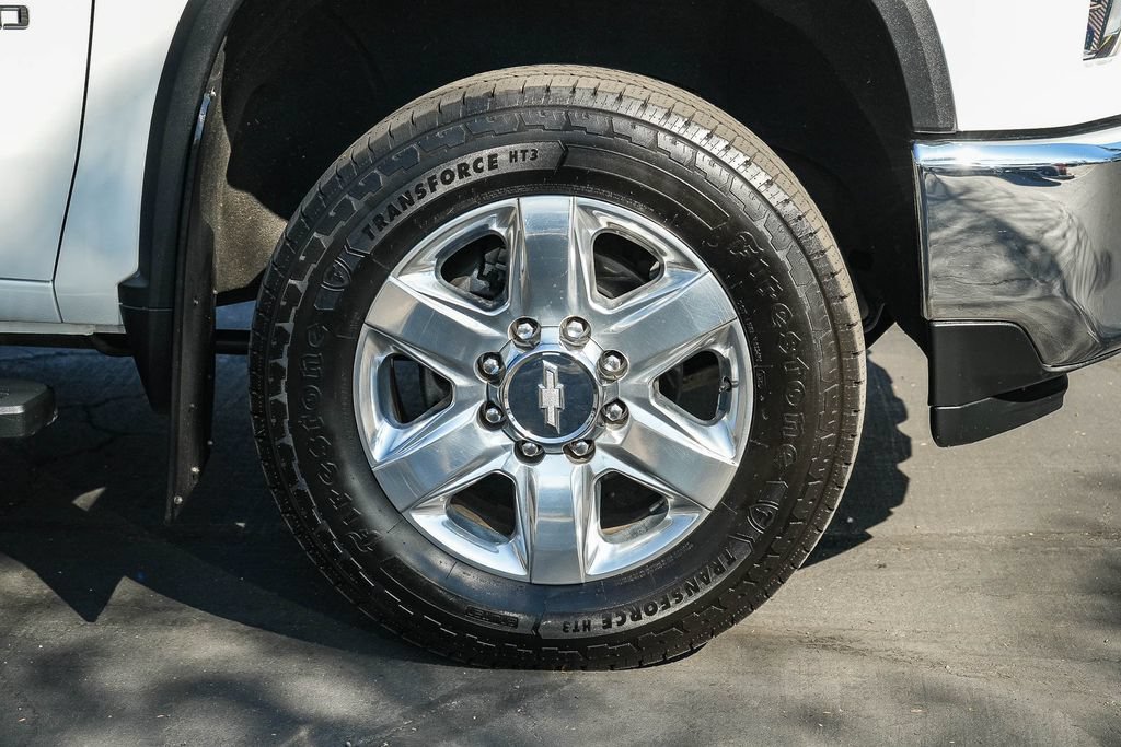 Used 2020 Chevrolet Silverado 2500 LTZ w/ LTZ Premium Package AWD/4WD image 11