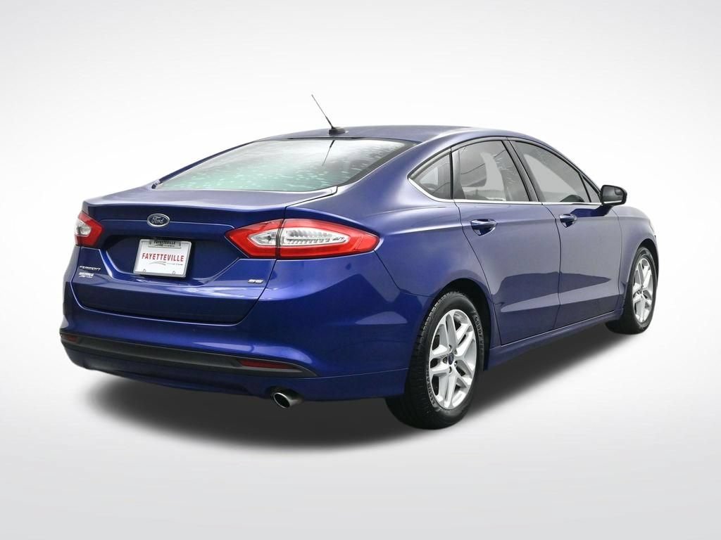 Used 2016 Ford Fusion SE FWD image 6