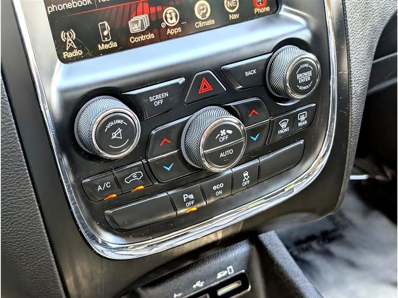 Used 2015 Dodge Durango Limited w/ Premium Group image 29