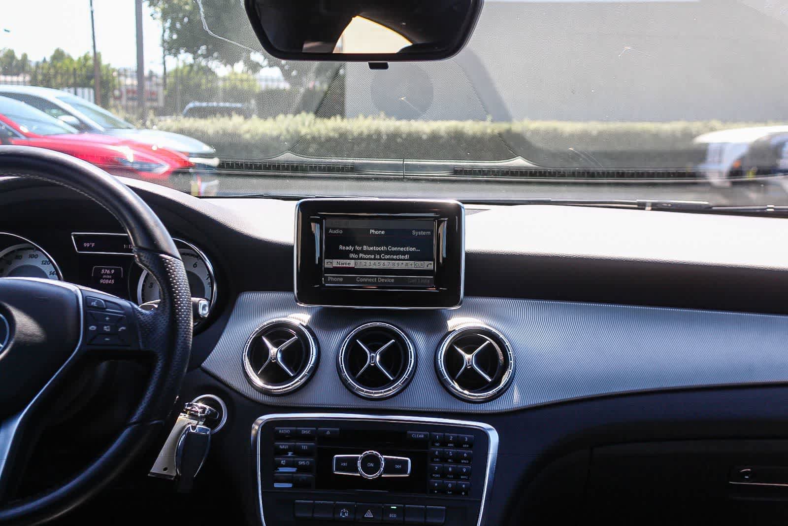 Used 2014 Mercedes-Benz CLA 250 image 17