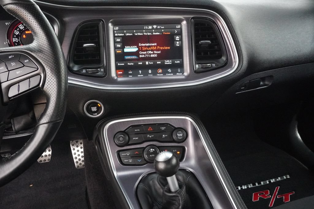 Used 2018 Dodge Challenger R/T w/ Driver Convenience Group RWD image 17