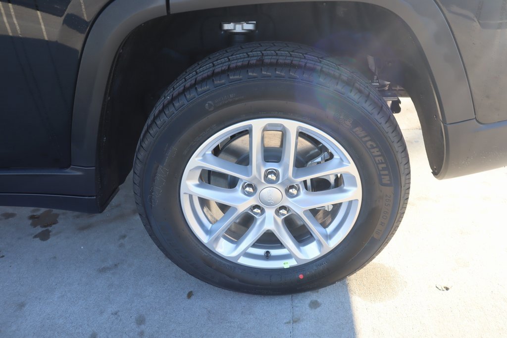 New 2025 Jeep Grand Cherokee L Laredo w/ Luxury Tech Group I image 19