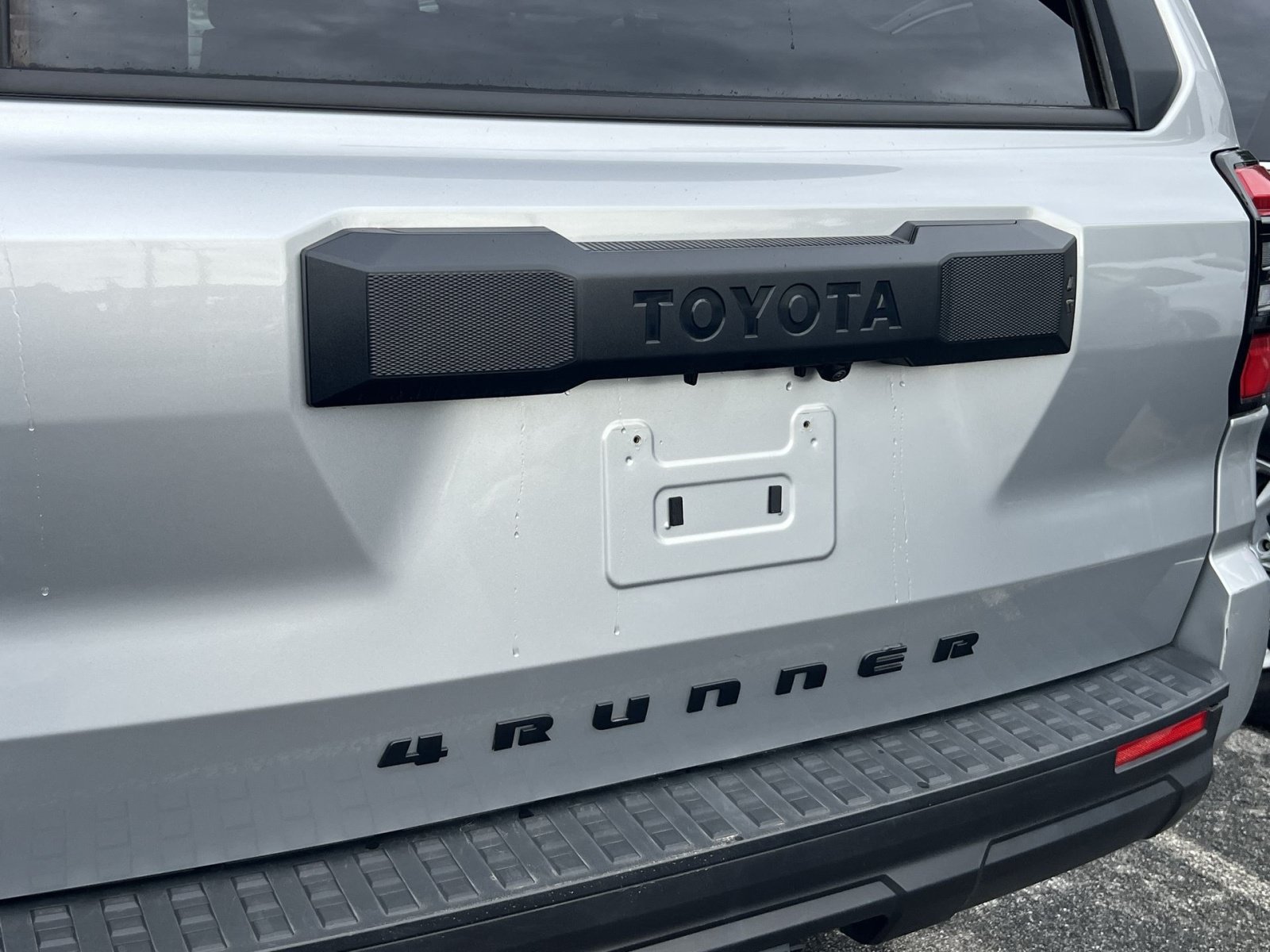 Used 2025 Toyota 4Runner SR5 AWD/4WD image 23
