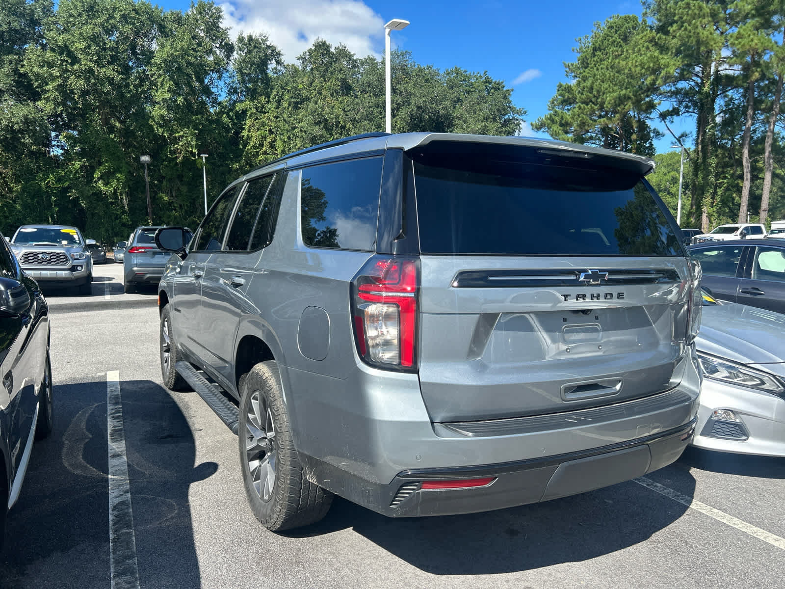 Used 2023 Chevrolet Tahoe Z71 AWD/4WD image 2