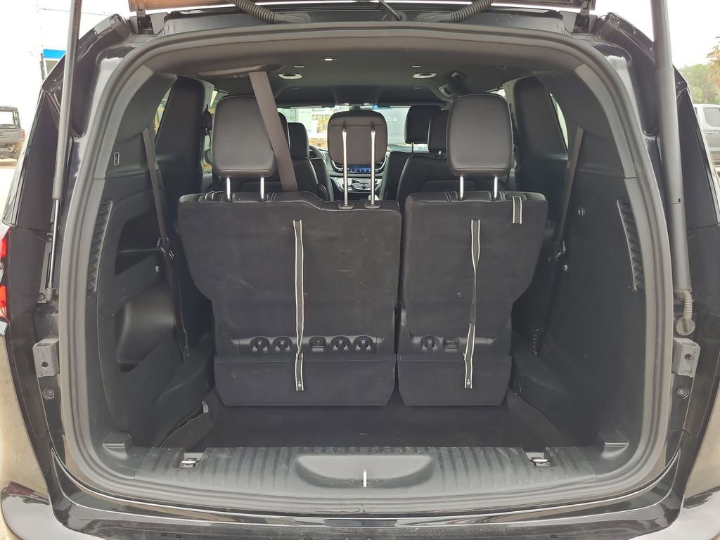 Used 2025 Chrysler Pacifica Select FWD image 27