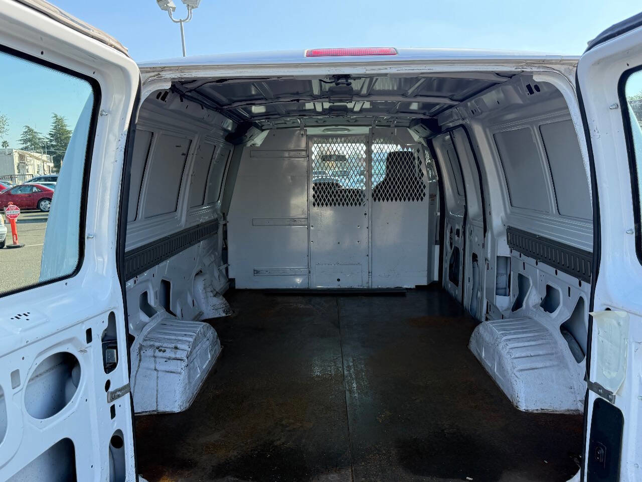 Used 2009 Ford E-150 and Econoline 150 RWD image 8