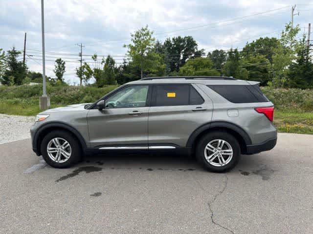 Used 2020 Ford Explorer XLT w/ Equipment Group 202A AWD/4WD image 15