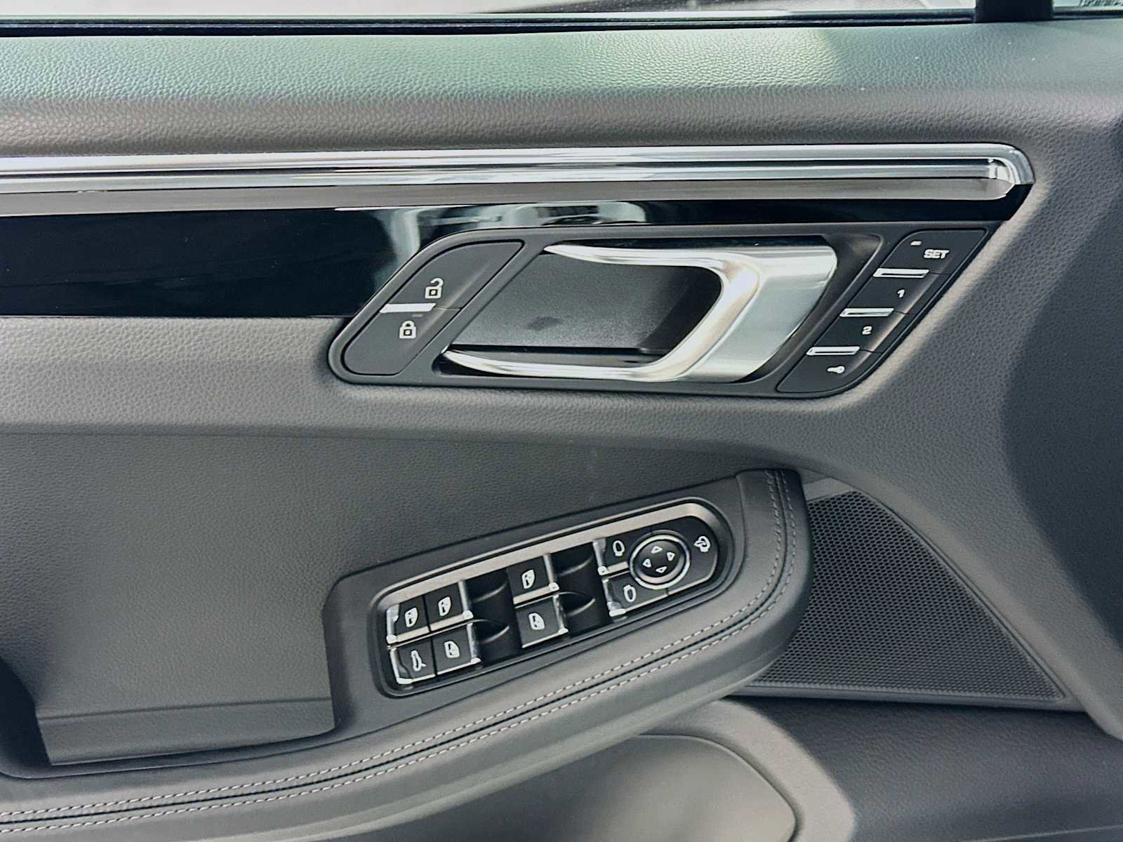 New 2026 Porsche Macan image 11