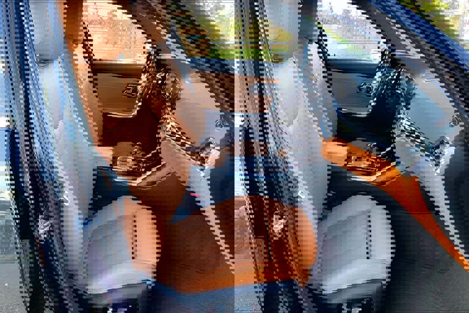 Used 2019 BMW 330i Sedan w/ Driving Assistance Package image 8