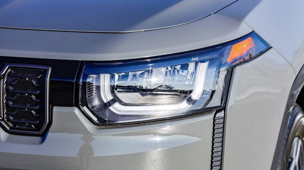 New 2026 Jeep Cherokee Laredo AWD/4WD image 5