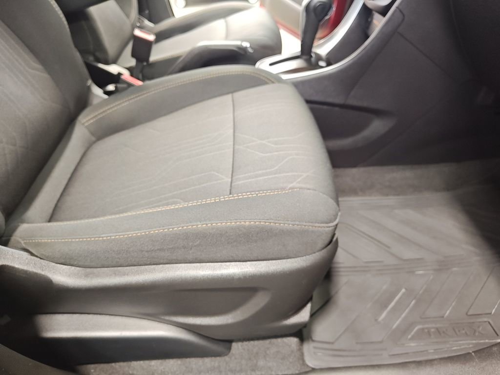 Used 2019 Chevrolet Trax LT AWD/4WD image 31