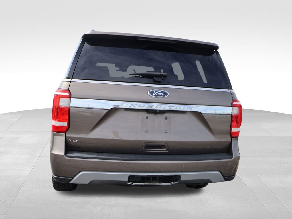 Used 2019 Ford Expedition XLT w/ Equipment Group 202A AWD/4WD image 10