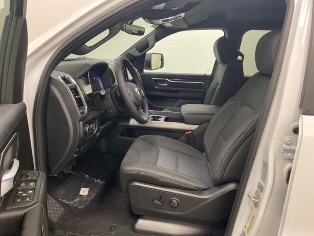 New 2026 RAM 1500 4x4 Crew Cab image 8